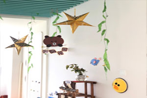 幼儿园卡通风教室吊饰图片