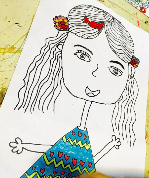 幼儿园线描人物画作品展示图片