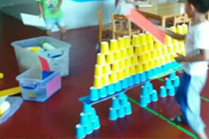 幼儿园建构区纸杯新玩法图片