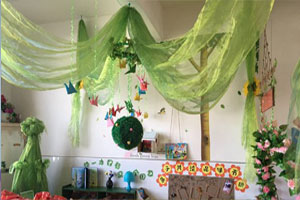 幼儿园绿色系静读小苑阅读区环创图片5张