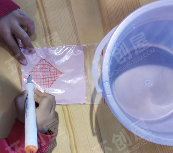 幼儿园科探区神笔马良奇妙的水图片