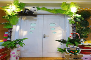 幼儿园动物王国门窗环创图片2张