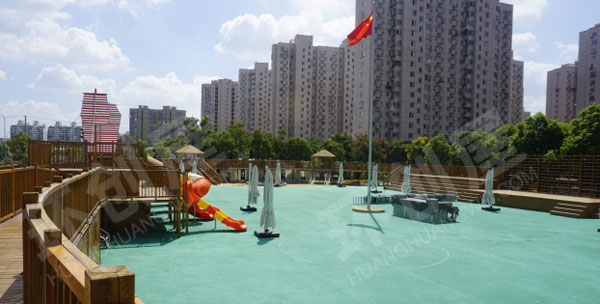 幼儿园户外超大型建筑场地图片