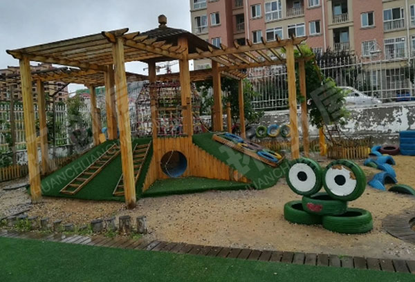 幼儿园户外操场内装饰图片