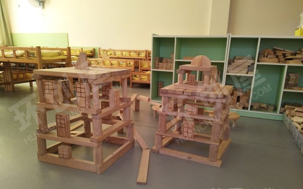 幼儿园建筑区楼房马路搭建图片