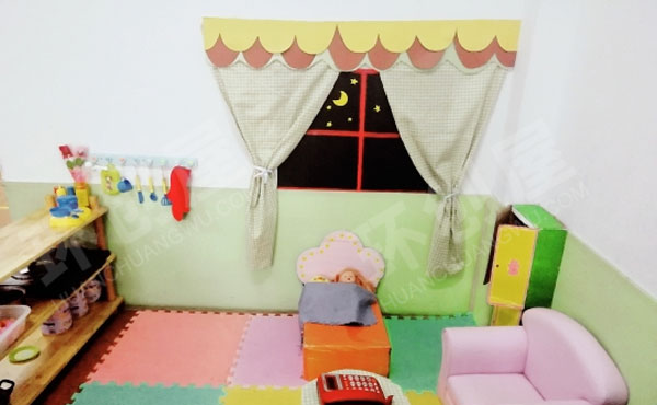 幼儿园角色游戏娃娃家的窗帘图片
