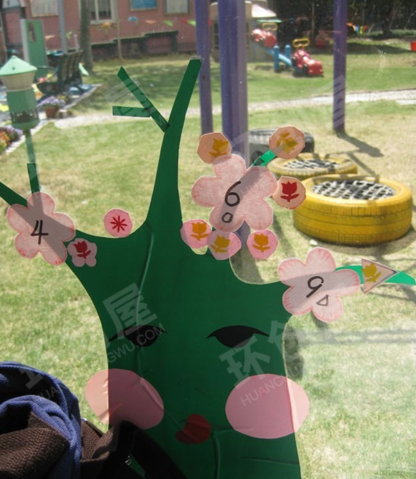 幼儿园益智区树上的梅花图片