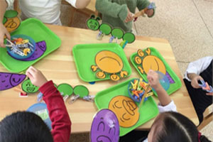 幼儿园益智区夹夹乐图片3张