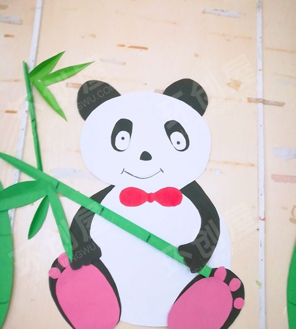 幼儿园清新绿熊猫主题墙面布置图片