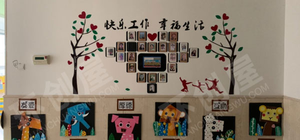 幼儿园纸板变动物墙面布置图片