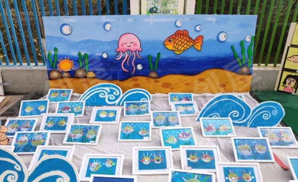 幼儿园户外环创各种特色画作品展示图片