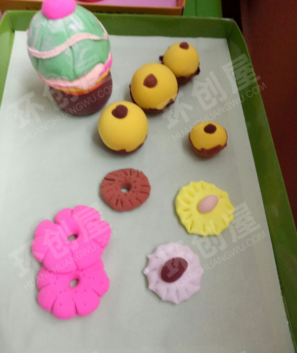幼儿园美工区彩泥美味的食物作品图片