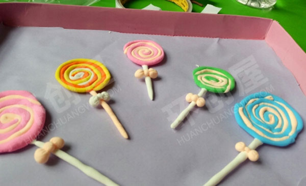 幼儿园美工区彩泥美味的食物作品图片