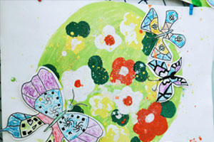 幼儿园水粉花圃蜡笔蝴蝶作品展示图片6张
