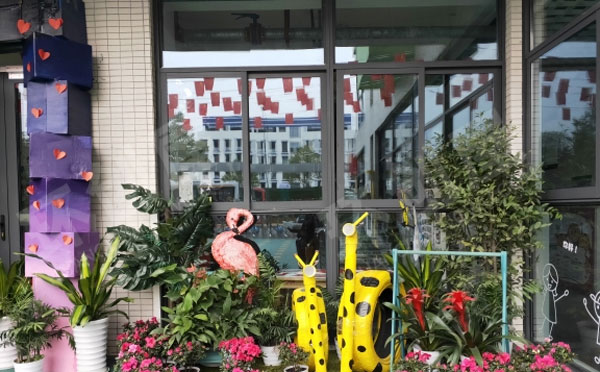 幼儿园户外教室门装饰图片