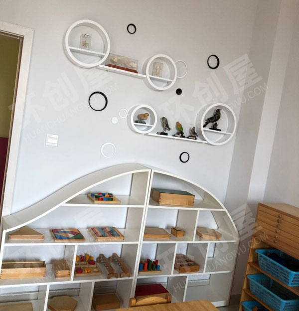 幼儿园科学专用室里的各种科学实验教具图片