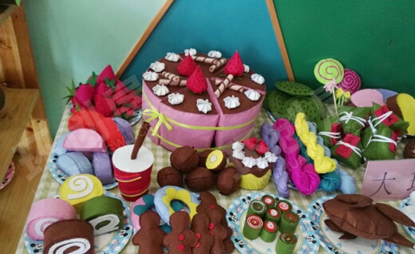 幼儿园角色游戏不织布餐点图片