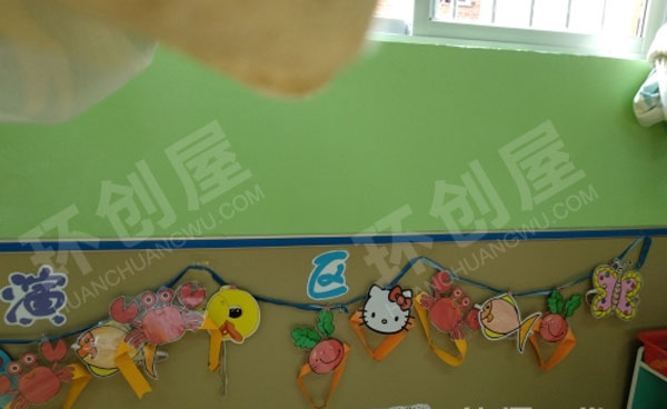 幼儿园表演区环保卡通墙面布置图片