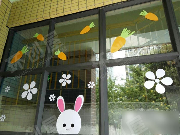 幼儿园玻璃门窗小清新装饰图片