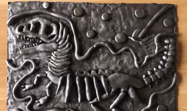 幼儿园粘土仿铜浮雕画作品展示图片