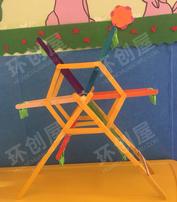 幼儿园建构区雪糕棒搭建摩天轮图片