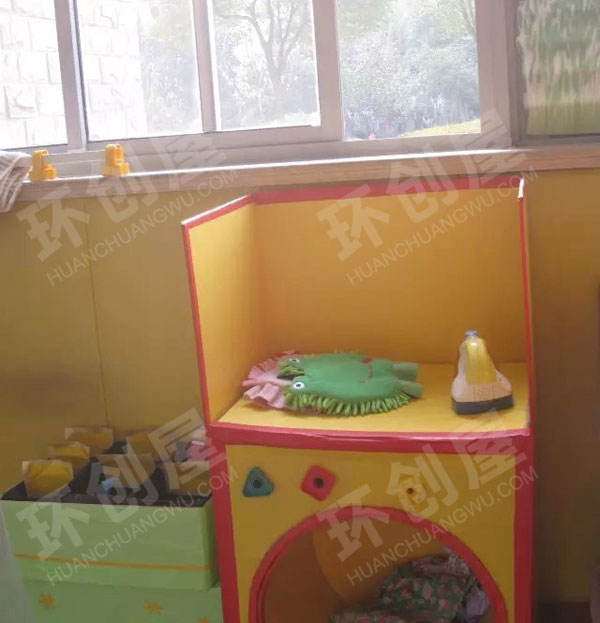幼儿园角色游戏废旧的纸箱打造温馨家庭图片