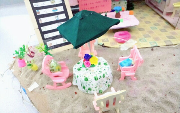 幼儿园表演区废物利用阳光小铺图片