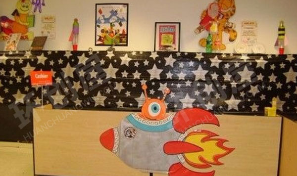 幼儿园宇宙主题墙面布置图片