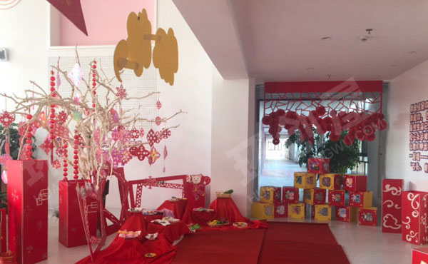 幼儿园新年大厅吊饰图片
