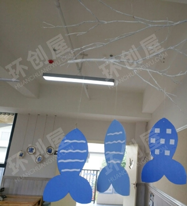 幼儿园蓝白色系吊饰图片