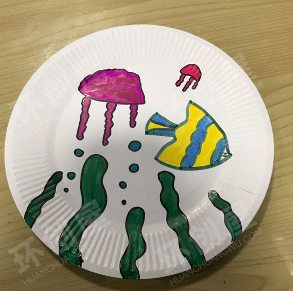 幼儿园马克笔画的纸盘画作品展示图片