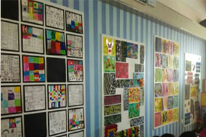 幼儿园美术室各种环保作品展示图片5张