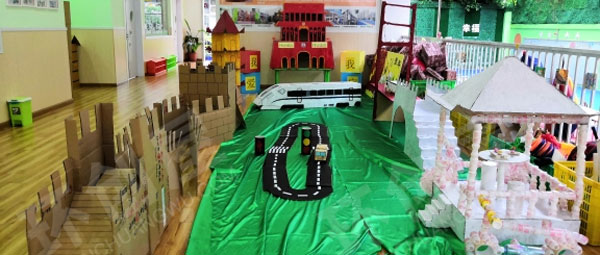 幼儿园户外大型搭建我爱我家图片