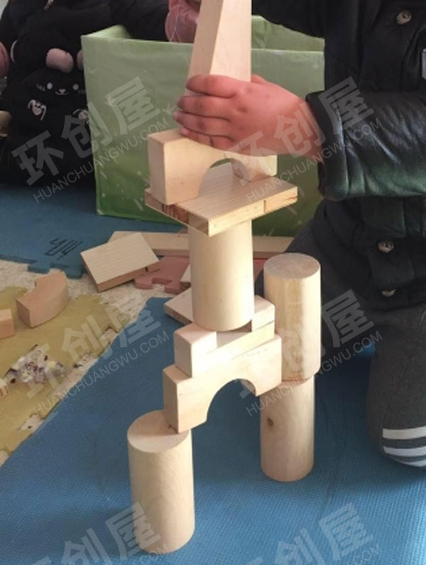 幼儿园建构区魔法城堡图片