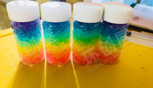 幼儿园科学区海绵泡泡珠吊饰图片