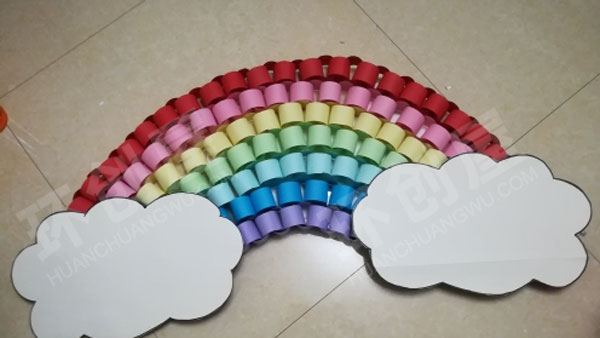 幼儿园彩纸手工制作彩虹挂饰图片