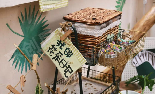 幼儿园户外环创花园和果园图片