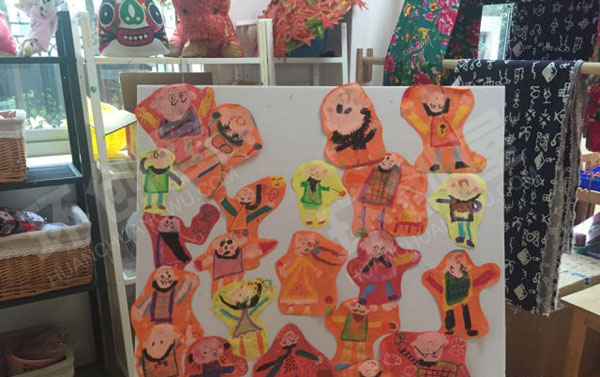 幼儿园美工区大厅陈列展示图片