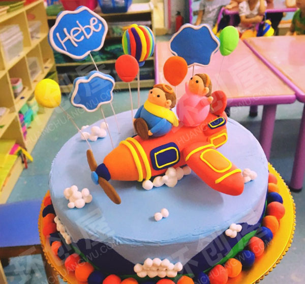 幼儿园美工区飞一般的蛋糕轻粘土自制蛋糕图片