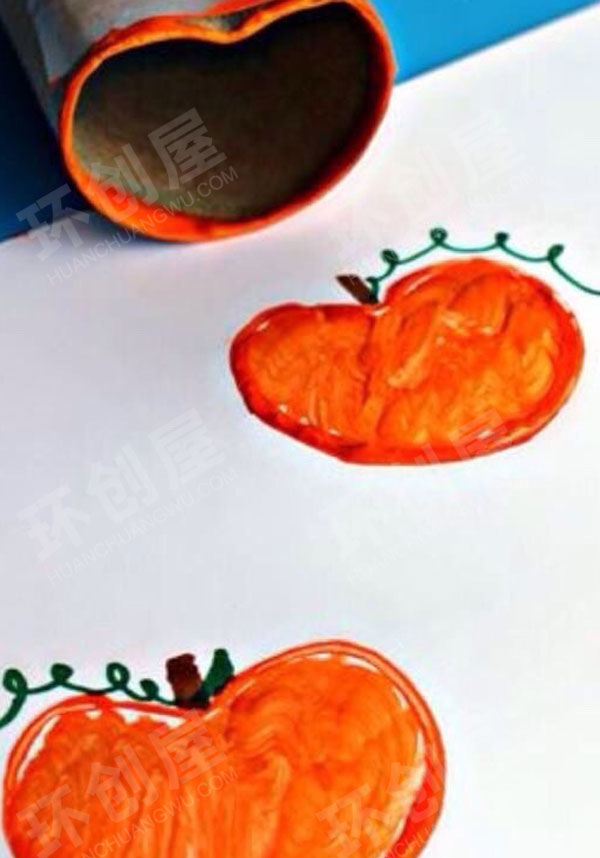 幼儿园美工区万圣节主题拓印图片