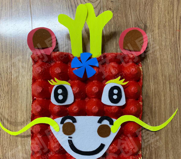 幼儿园十二生肖百变蛋托墙面布置图片