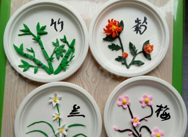 幼儿园梅兰竹菊纸盘粘土吊饰图片