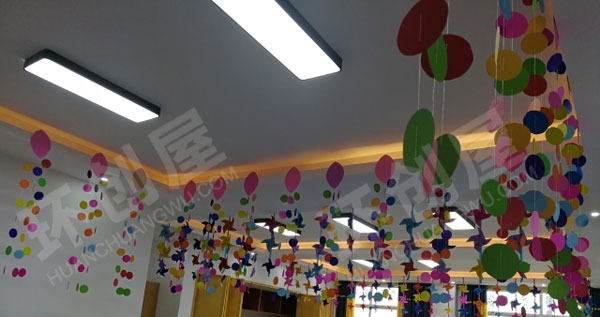 幼儿园教室不织布制作彩色挂饰图片