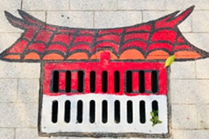 幼儿园户外井盖绘画布置图片7张