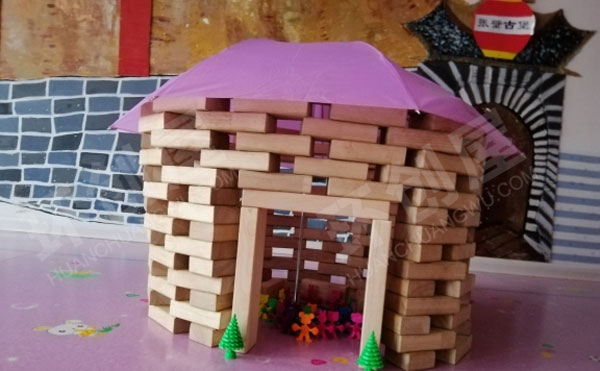 幼儿园建构区各种各样的房子图片