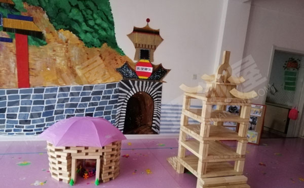 幼儿园建构区各种各样的房子图片