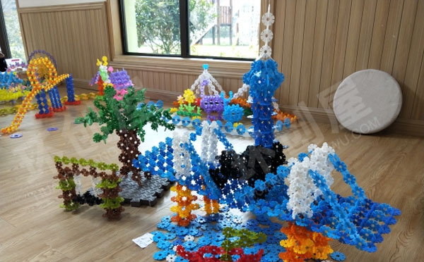 幼儿园建构区雪花片之鹿山大桥图片