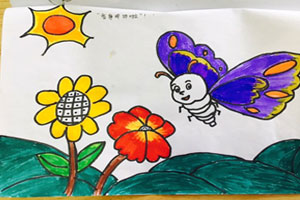 幼儿园科学区自制蚕宝宝成长记绘本图片9张
