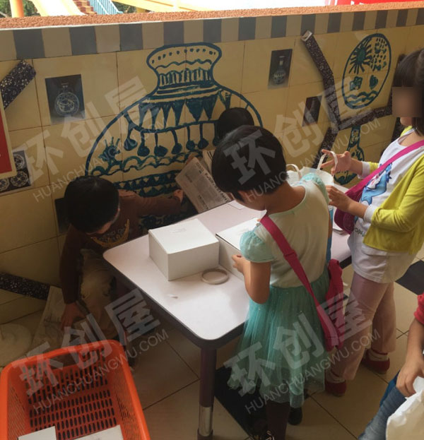 幼儿园角色游戏环创快递公司图片