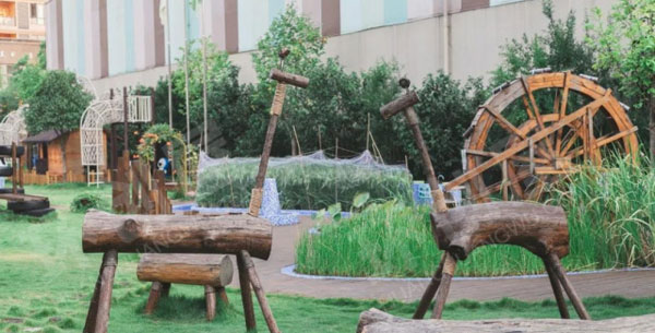 幼儿园户外大型木制活动场所图片